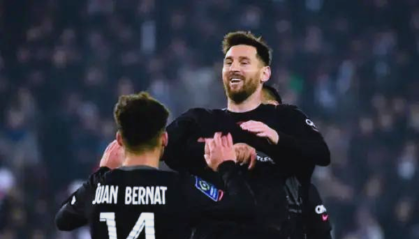 梅西帽子戏法,巴萨主场大胜(梅西帽子戏法巴萨33皇马央视) 梅西帽子戏法,巴萨主场大胜(梅西帽子戏法巴萨33皇马央视)