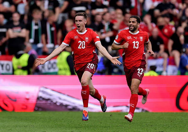 波兰大胜瑞士,获得强势晋级态势的简单介绍 波兰大胜瑞士,获得强势晋级态势的简单介绍