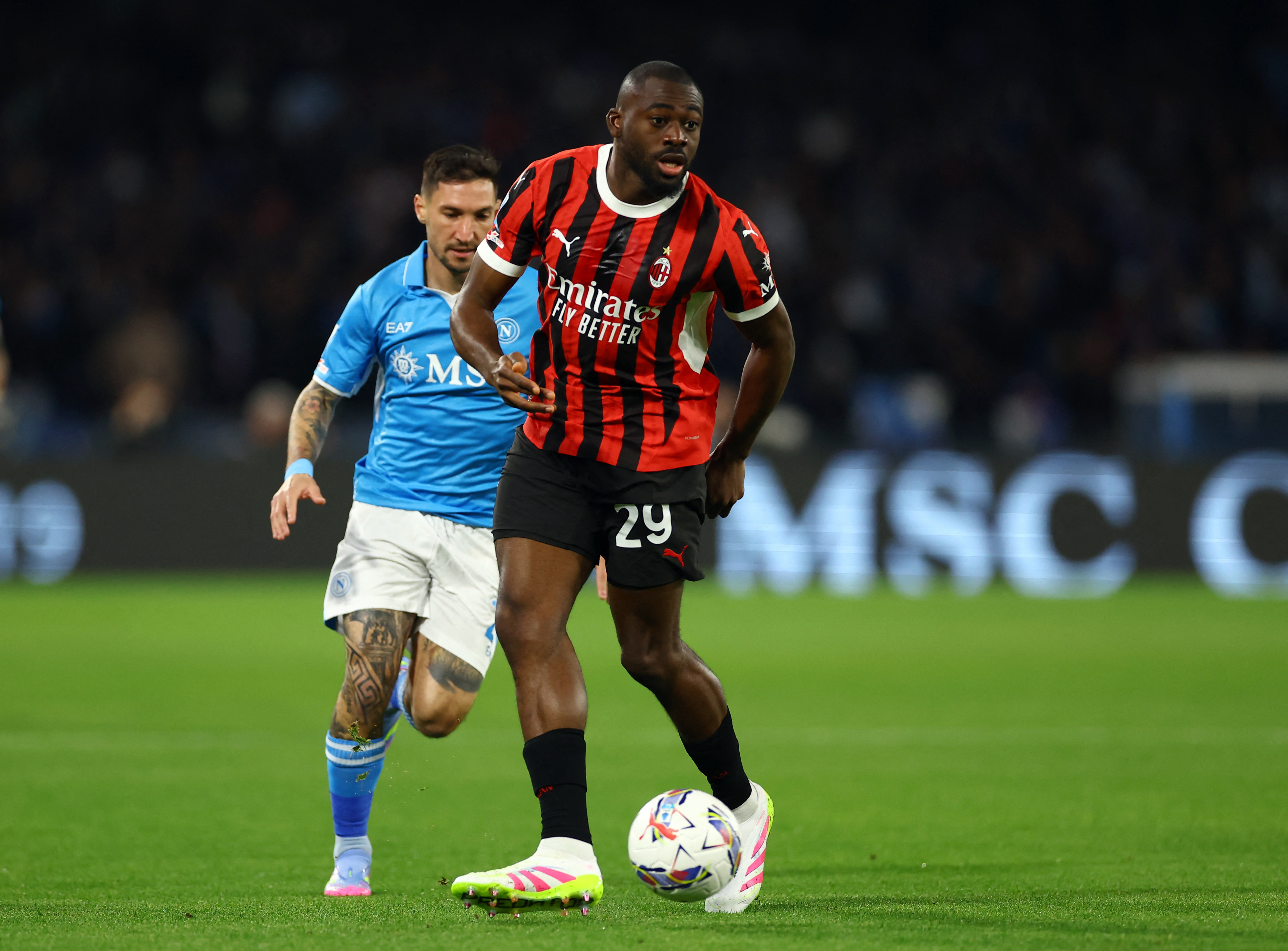 爱游戏体育平台-包含那不勒斯门将发挥出色，助球队取得胜利的词条