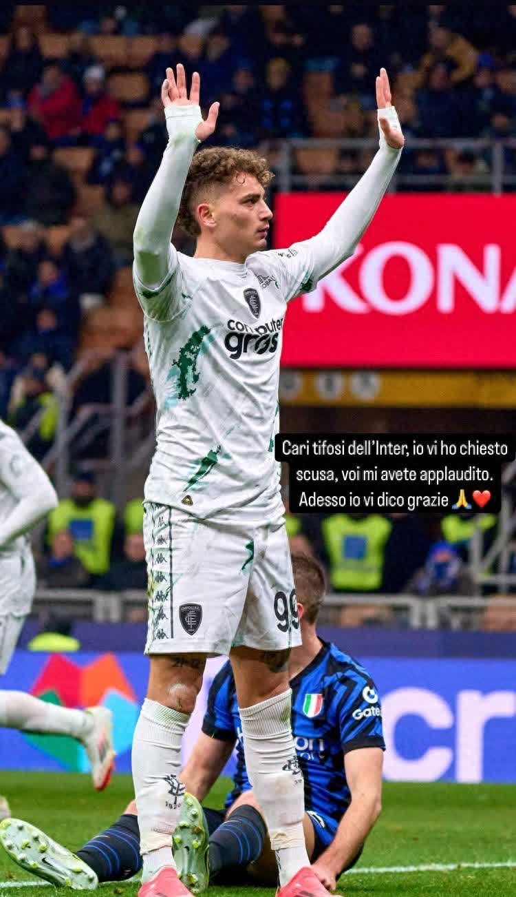 包含意大利球员突然宣布退役，粉丝遗憾不已的词条