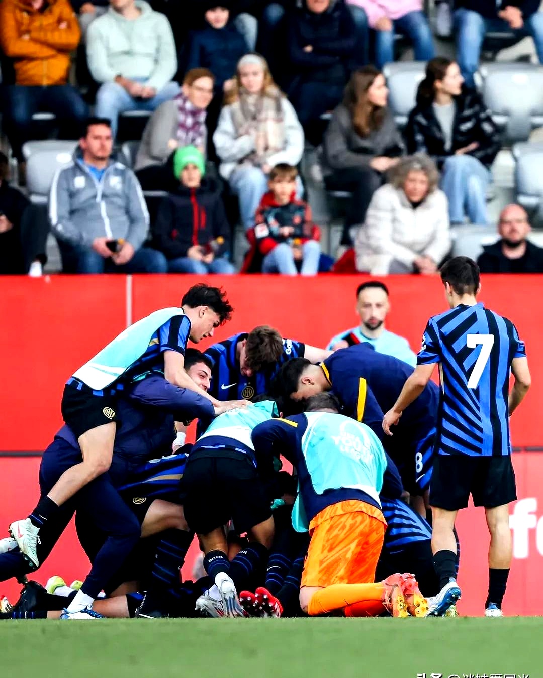 包含澳大利亚球队蓝军备战领袖之战:将对战AC米兰的词条 包含澳大利亚球队蓝军备战领袖之战:将对战AC米兰的词条