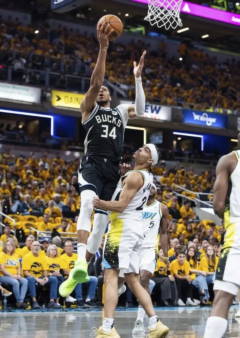 爱游戏中国官网-雄鹿主场战胜篮网，字母哥表现出色