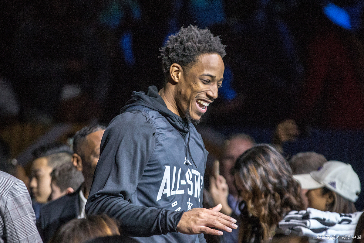 马刺逆转魔术,德罗赞砍下全队最高分 马刺逆转魔术,德罗赞砍下全队最高分