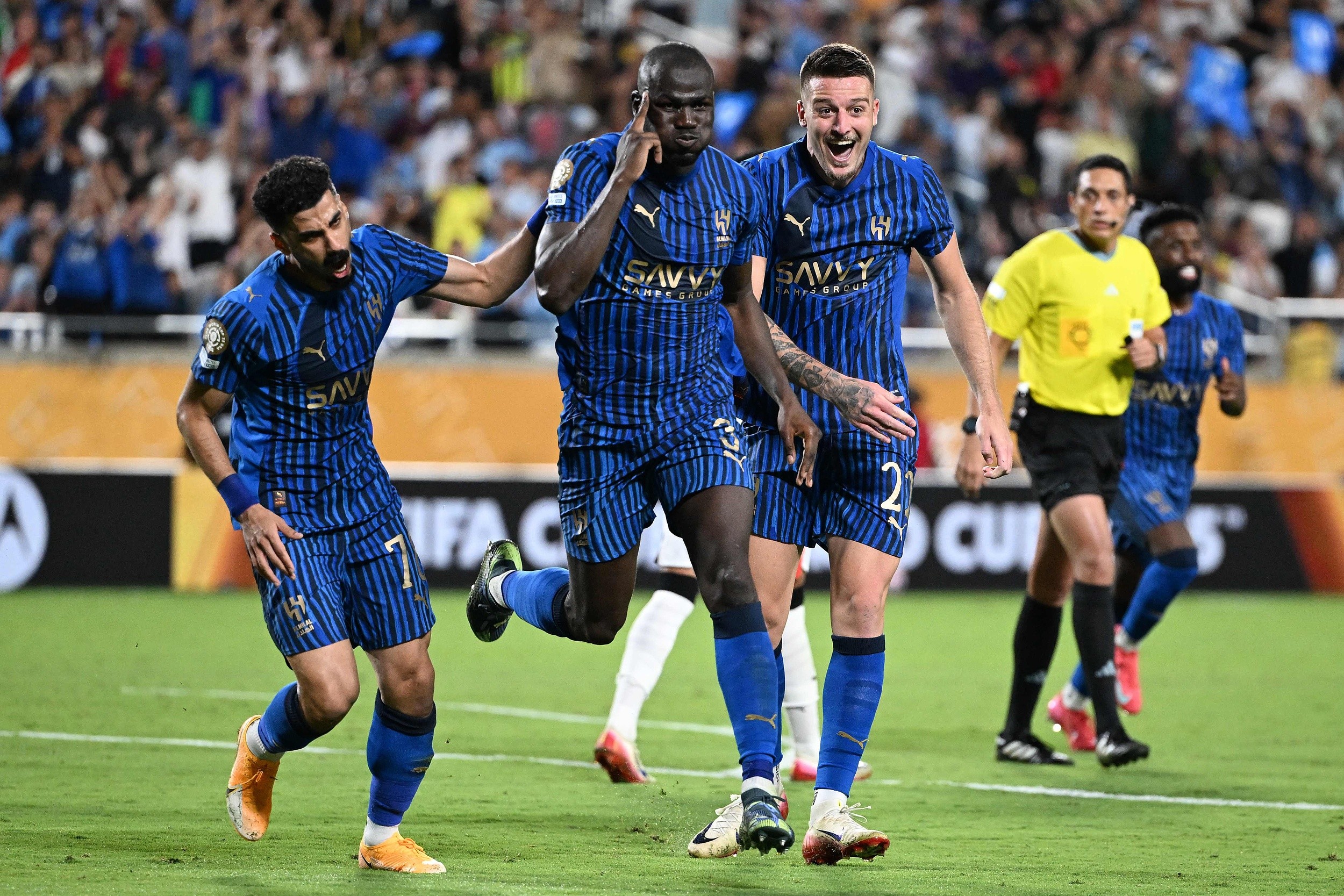 爱游戏官方登录入口-摩纳哥爆冷击败曼城，创造欧冠赛意外