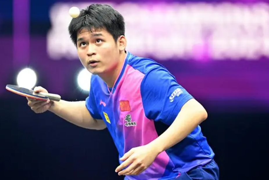 法兰克福队员奋力拼搏,取得胜利的简单介绍 法兰克福队员奋力拼搏,取得胜利的简单介绍