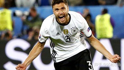 科隆老将宣布退役,结束光辉职业生涯 科隆老将宣布退役,结束光辉职业生涯