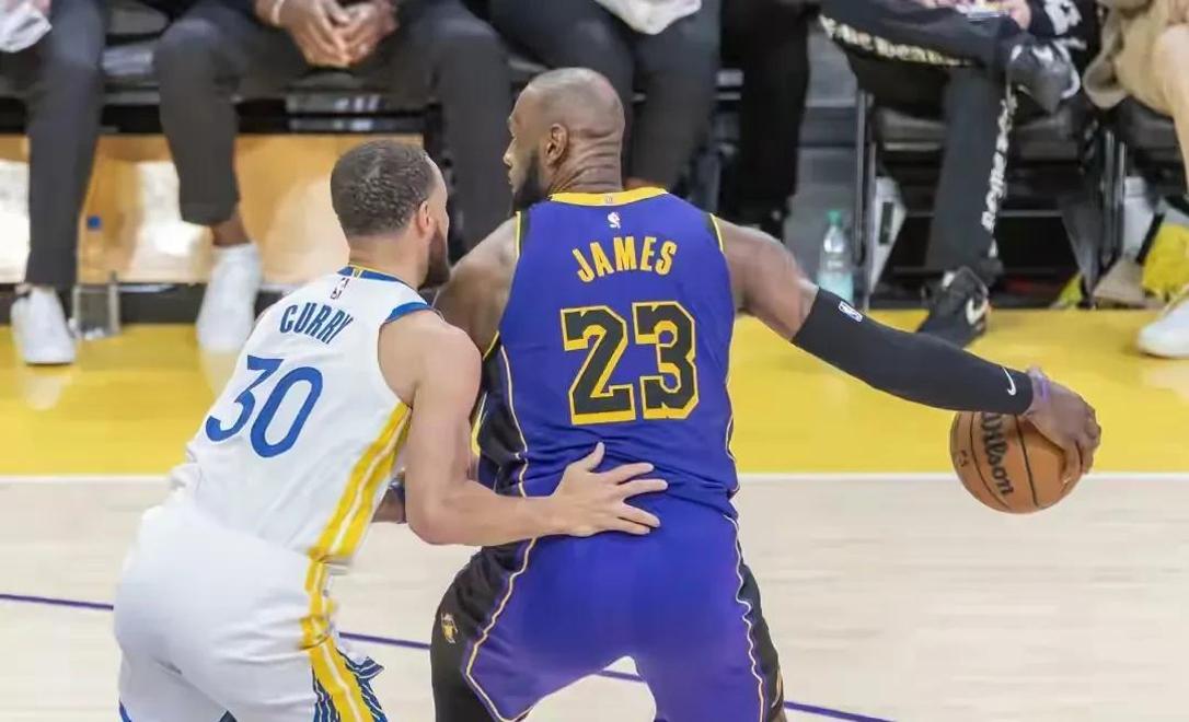 勇士轻取湖人，取得四连胜