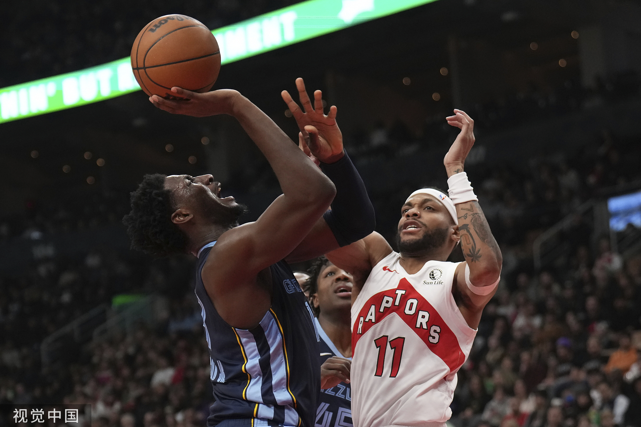 爱游戏体育官网-灰熊客场击败魔术，保持季后赛希望的简单介绍