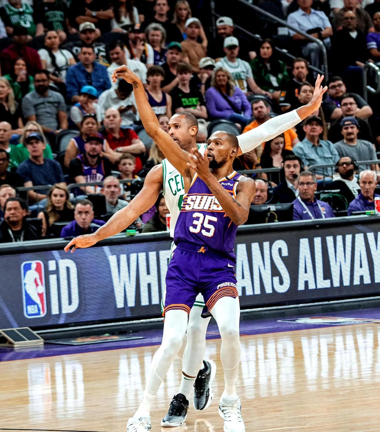 雄鹿封王西部，战胜爵士夺冠