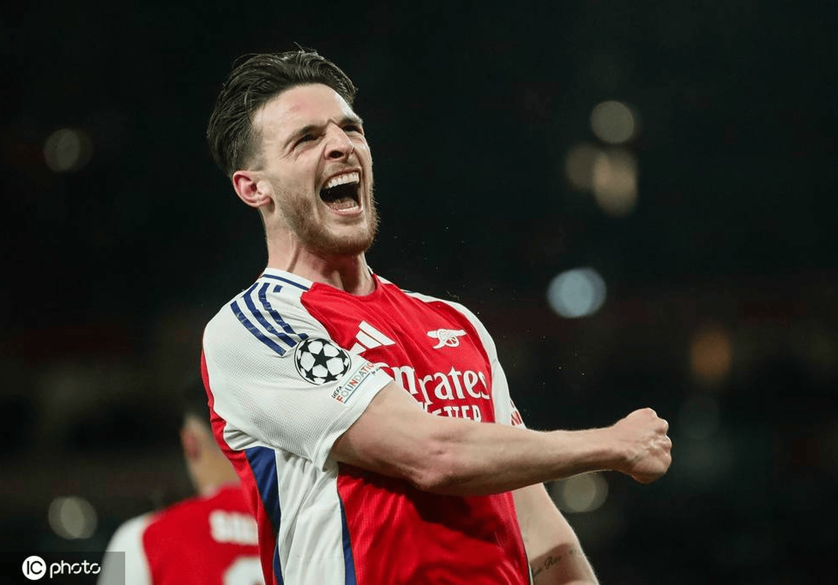 爱游戏体育官网-阿森纳众将表现出色，轻松赢取三分