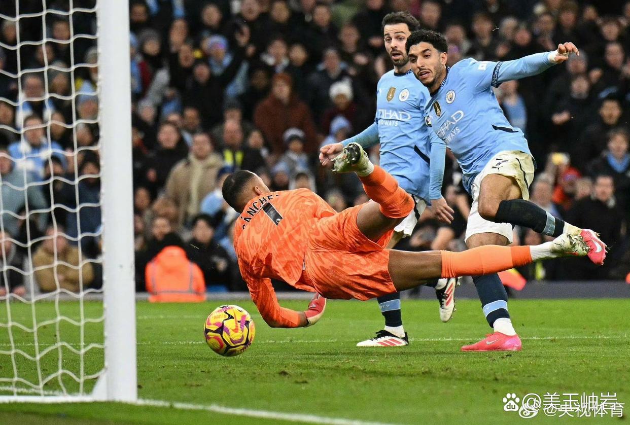 爱游戏官网-曼联赛程艰巨，球员状态恢复加快备战欧冠