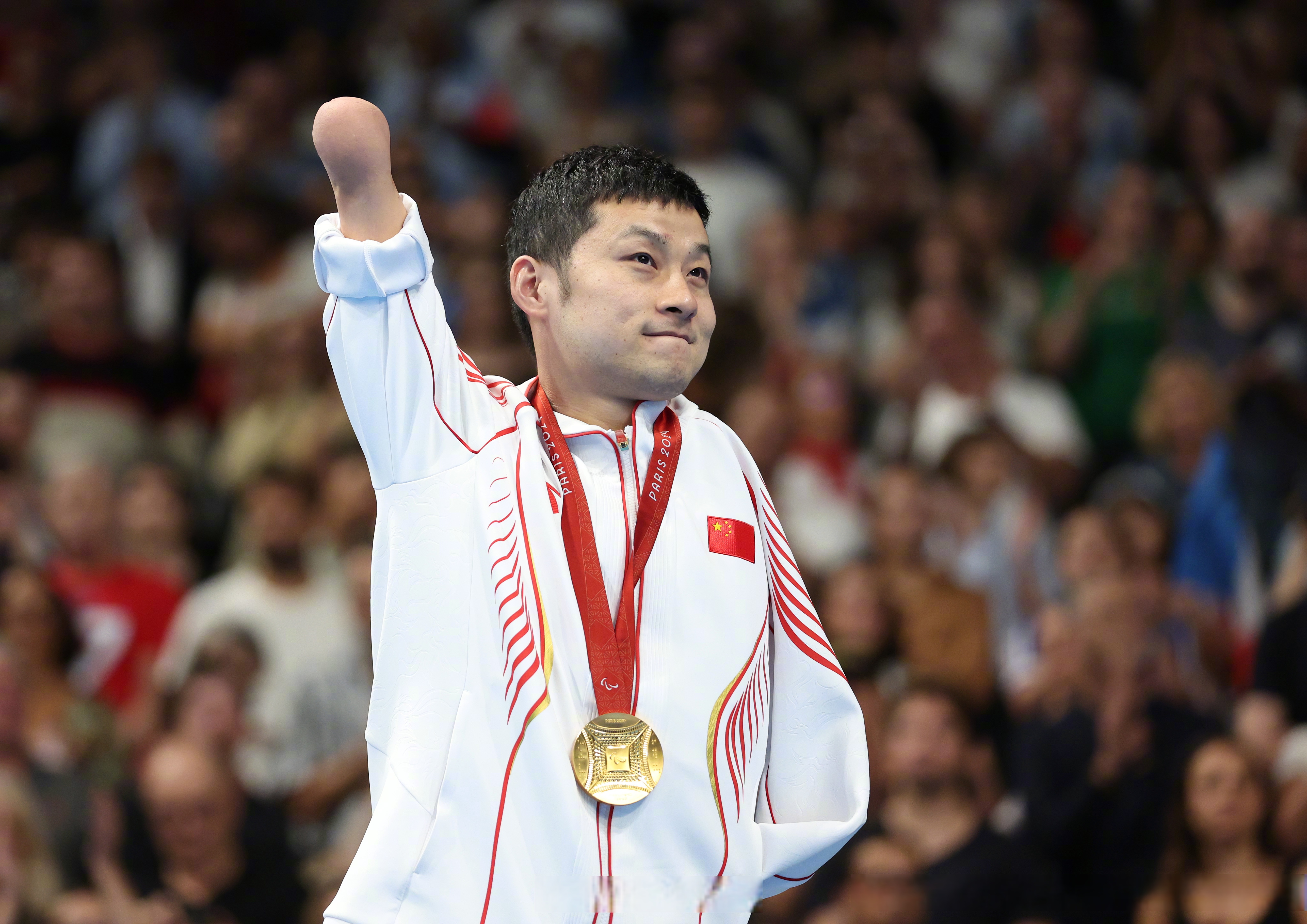 关于中国游泳选手再获金牌,实现完美三连冠的信息 关于中国游泳选手再获金牌,实现完美三连冠的信息