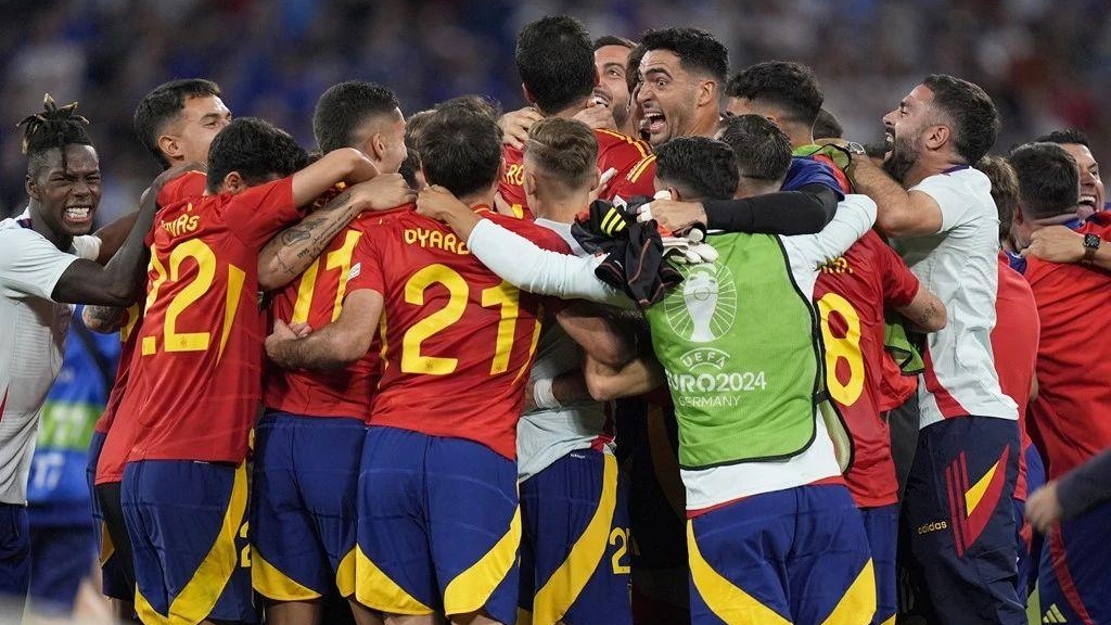 爱游戏在线-欧洲顶尖强队展开对决，壮举令人关注