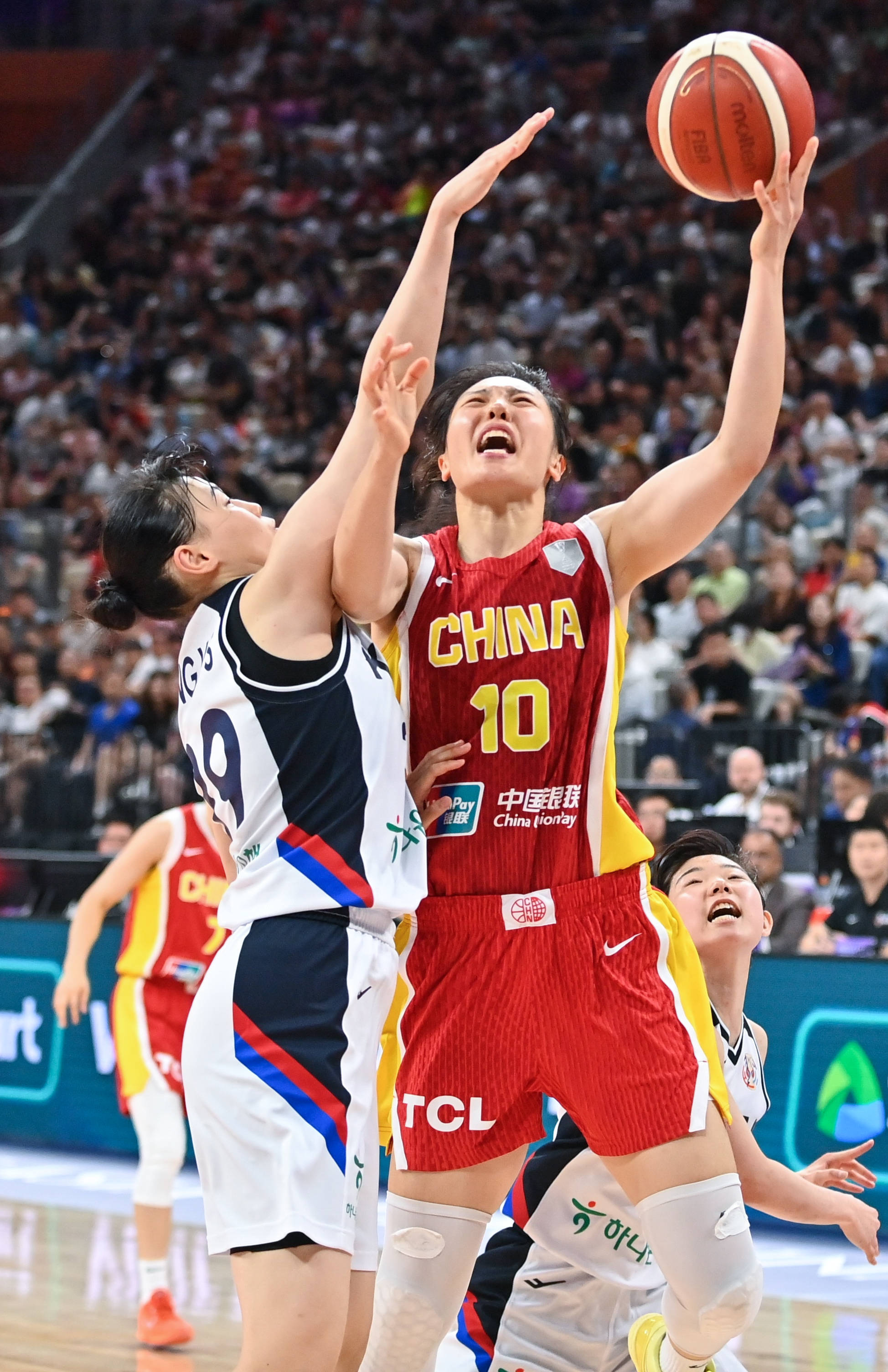 爱游戏网页版登录入口-亚洲杯篮球比赛紧张展开