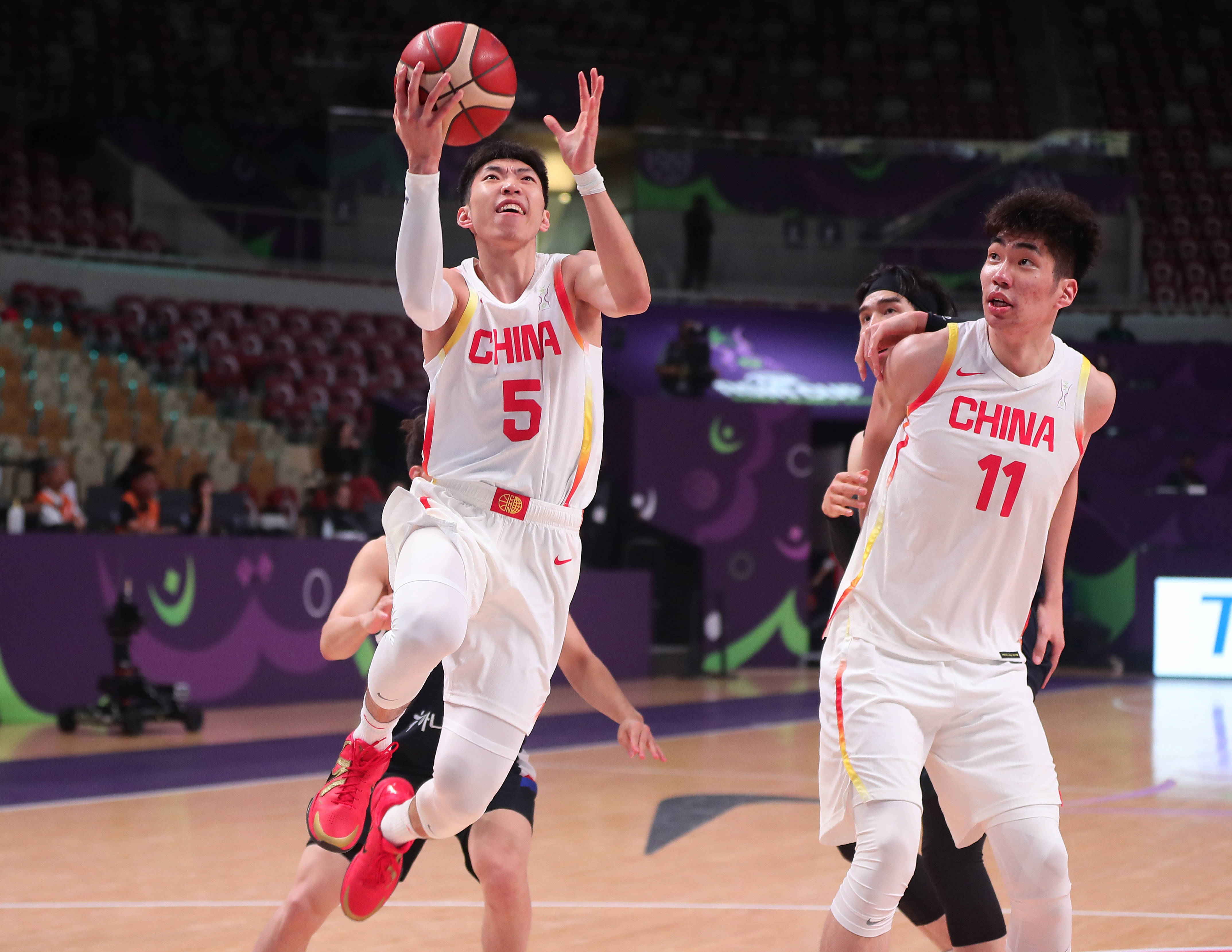 亚洲杯篮球比赛紧张展开