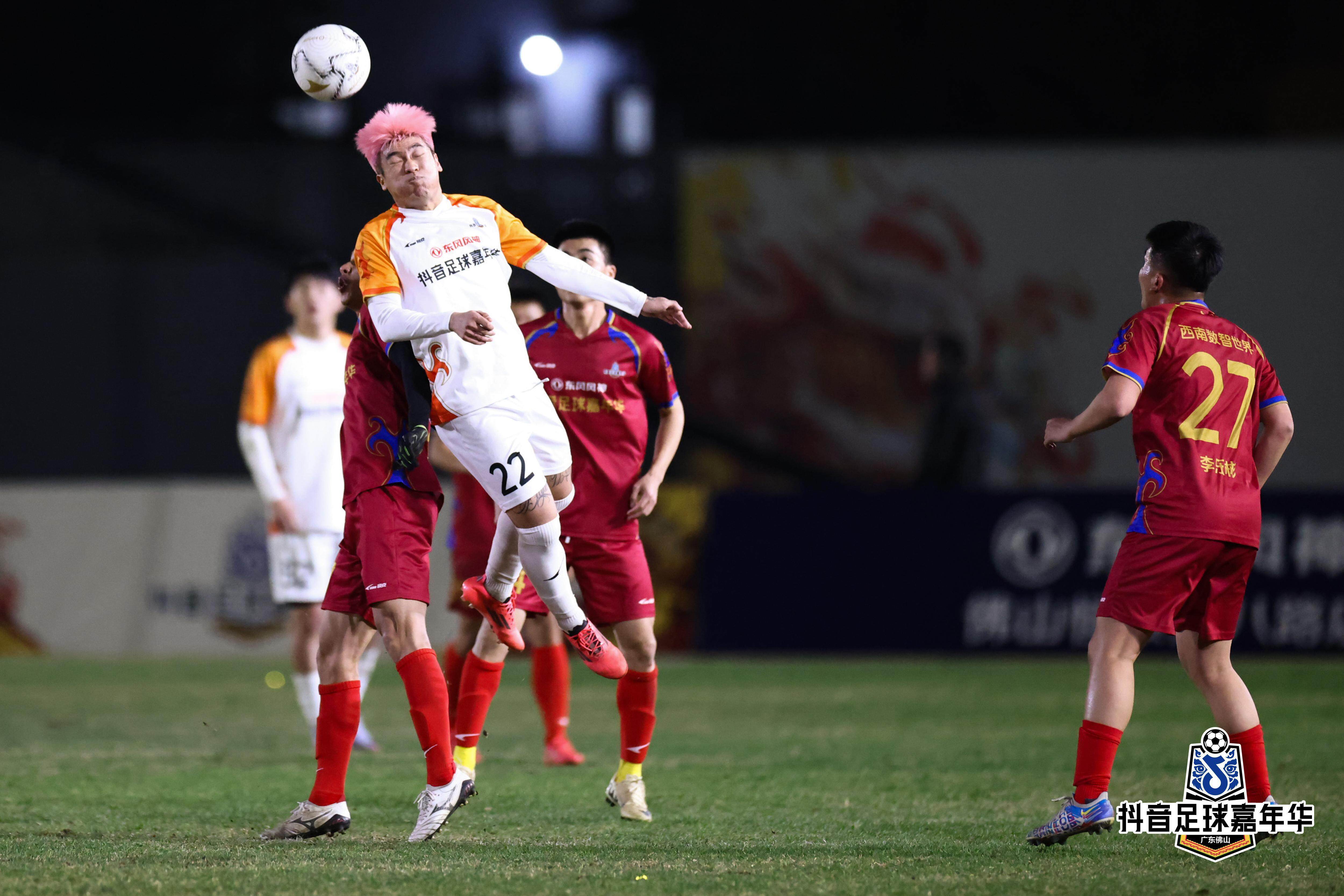 关于热血足球联赛掀起全民狂热的信息 关于热血足球联赛掀起全民狂热的信息