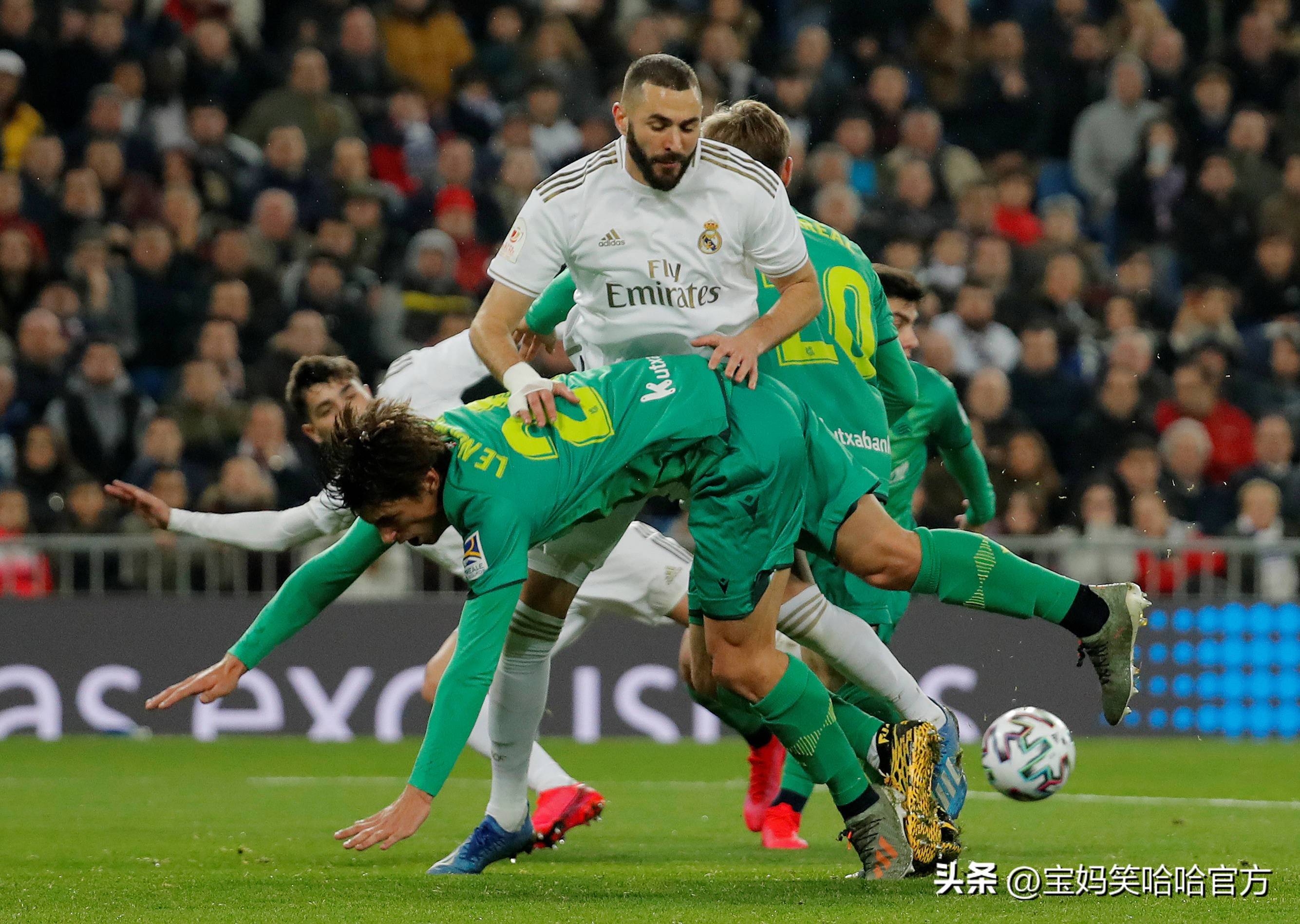 包含多特蒙德在欧国联比赛中主场取胜击败皇家马德里的词条